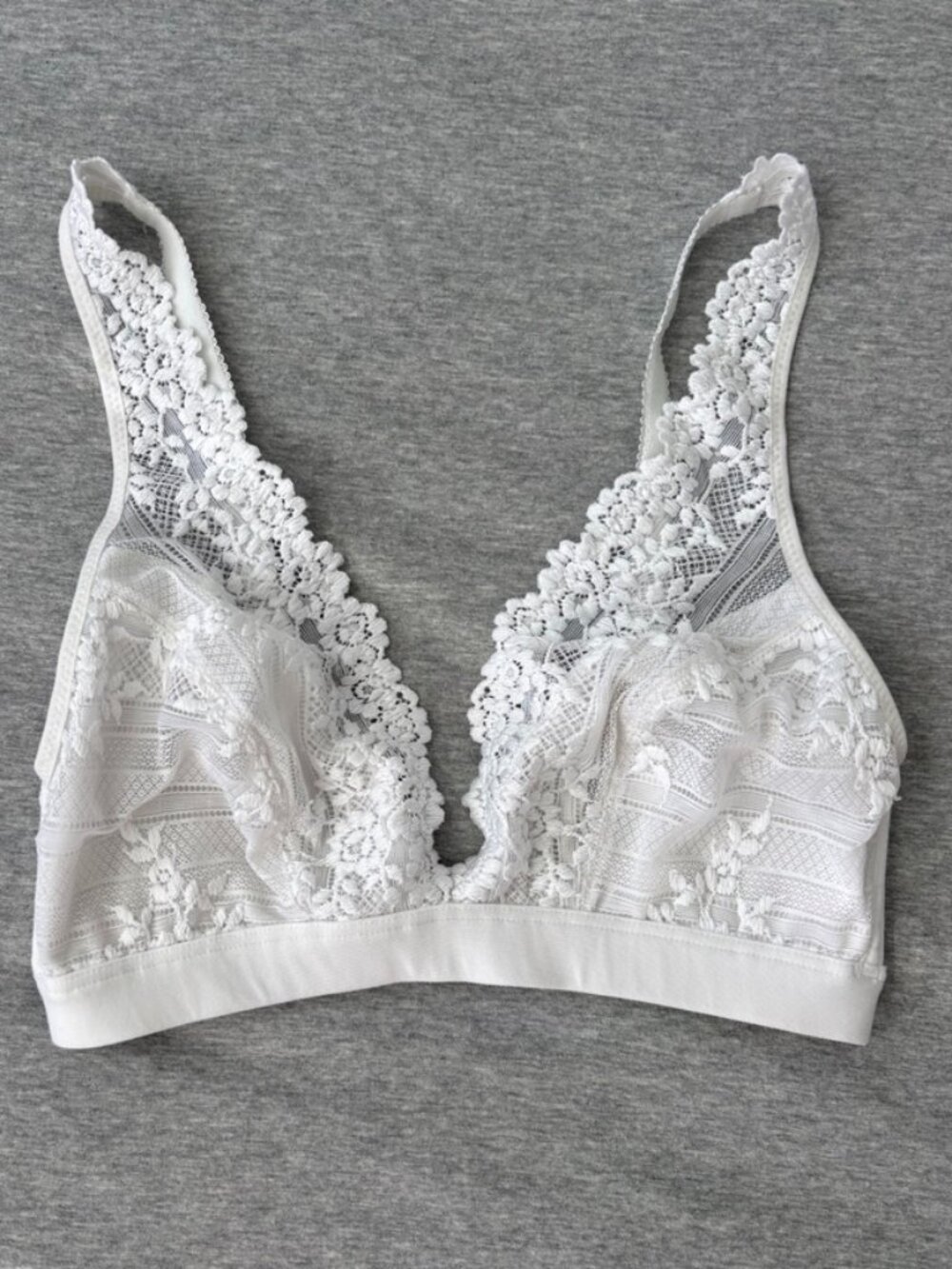 Wacoal Halo Lace Wire-Free Bralette 36 White Unlined Convertible Support Bra